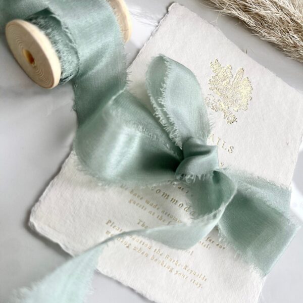 5 m handgefärbtes Seidenband, „LIGHT MINT“, hand dyed silk ribbon, hand dyed, plant dyed silk robbon