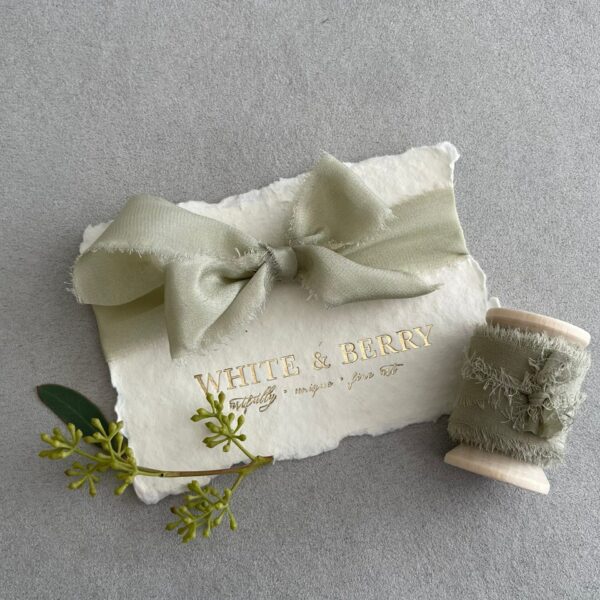 5 m handgefärbtes Seidenband, „OLIVE“, hand dyed silk ribbon, hand dyed, plant dyed silk robbon